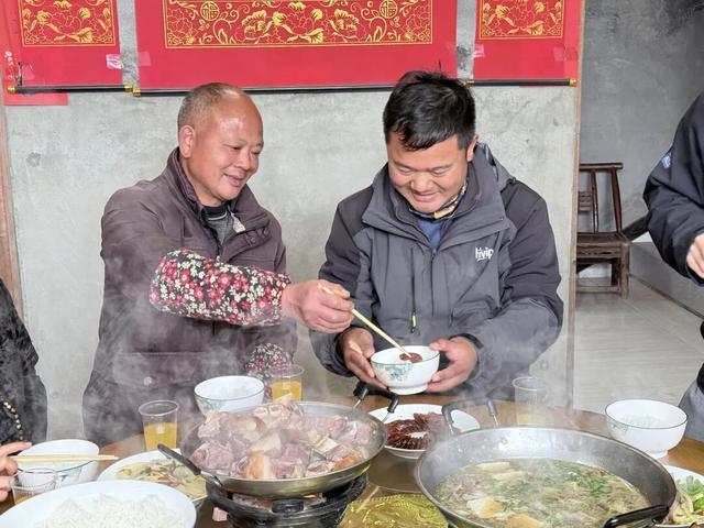 湖北95后小伙从上海走回老家过年 36天瘦了27斤