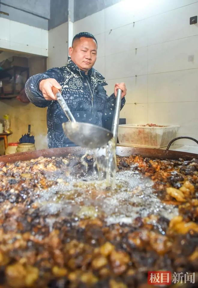 8岁时父母双亡成为孤儿，因为“一道光”，31岁湖北男子成为7家牛肉馆老板，年营收400万元