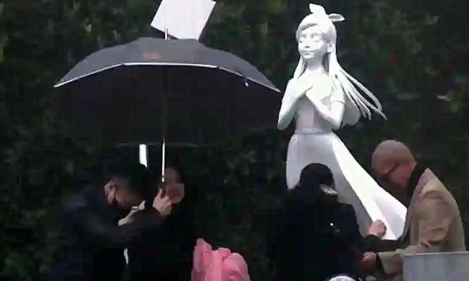 具俊晔回应大S雕像为何不像她本人 公开雕像设计细节