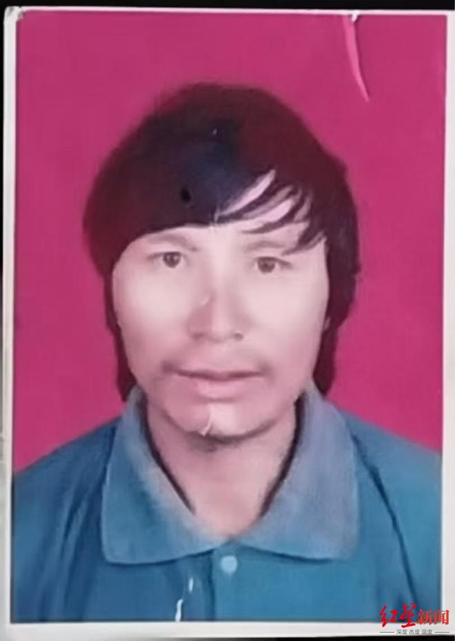 强奸大嫂凶手出狱去大嫂家 大嫂吓得穿内衣跑街上求救